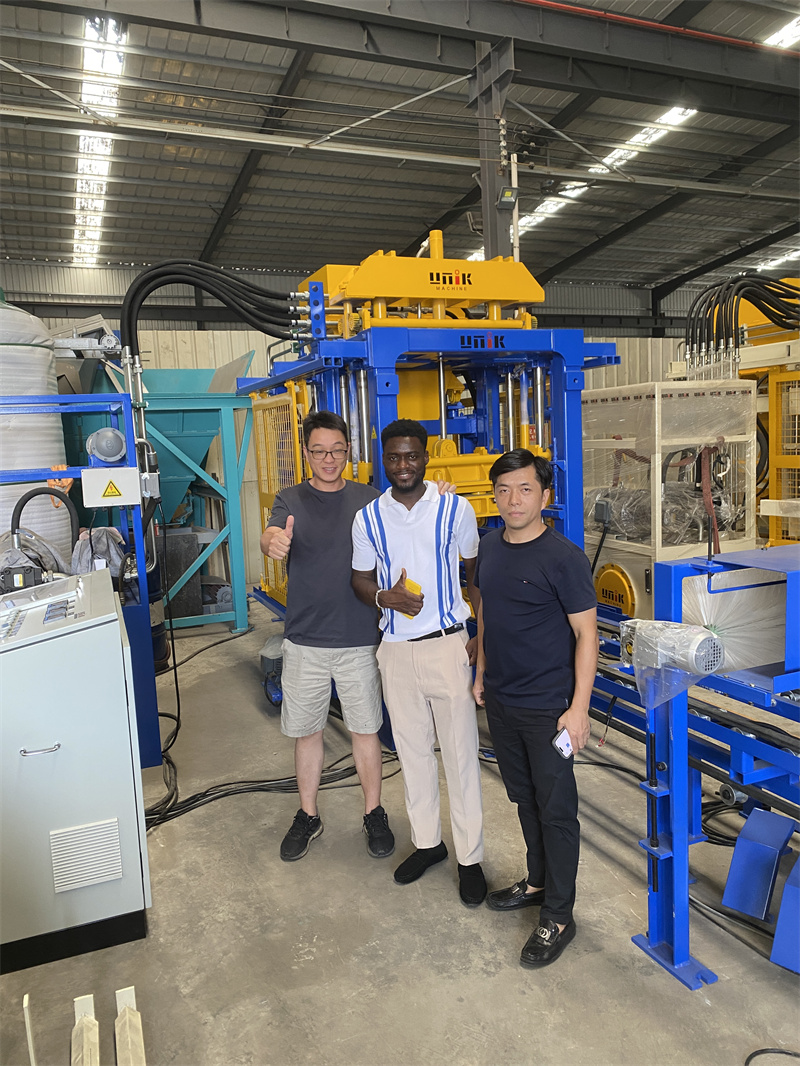 بازدید هیجان انگیز از غنا: تور ماشین آلات بلوک بتنی و قصد خرید