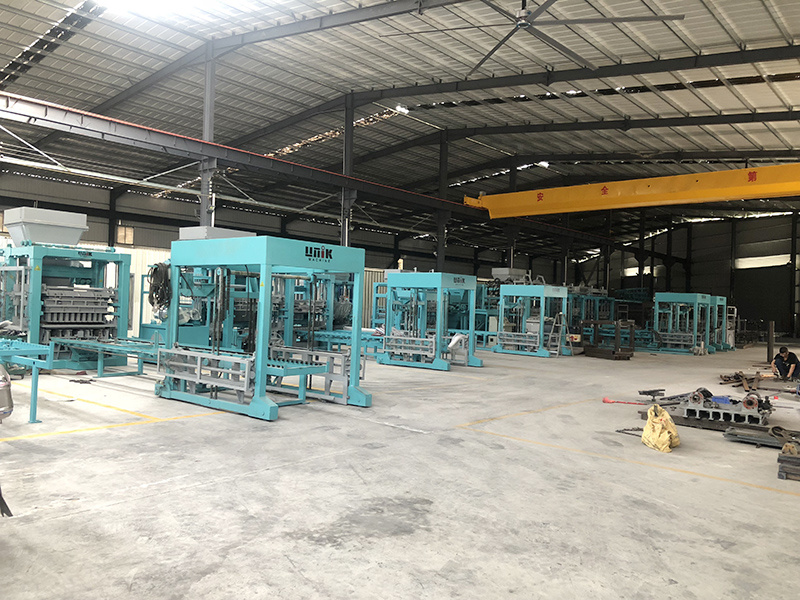 هر آنچه که باید در مورد ماشین آلات بلوک بتنی بدانید